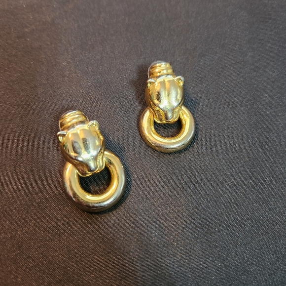 Stunning Vintage Heavy Enamel Goldtone Panther Lion Knocker Dangle Earrings - Picture 2 of 3